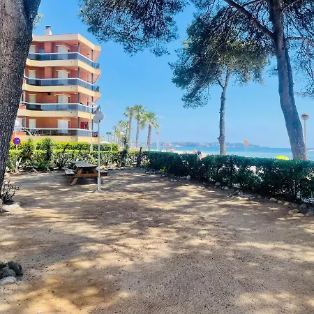 Apartamento Vistas Al Mar, Con Acceso Directo A La Playa, Piscina Y Parking Gratis!!! *